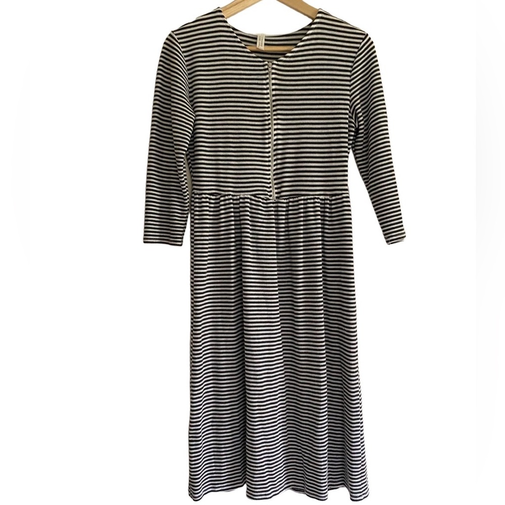 Flamingo Urban striped White and Black midi dress with zipper front Size S